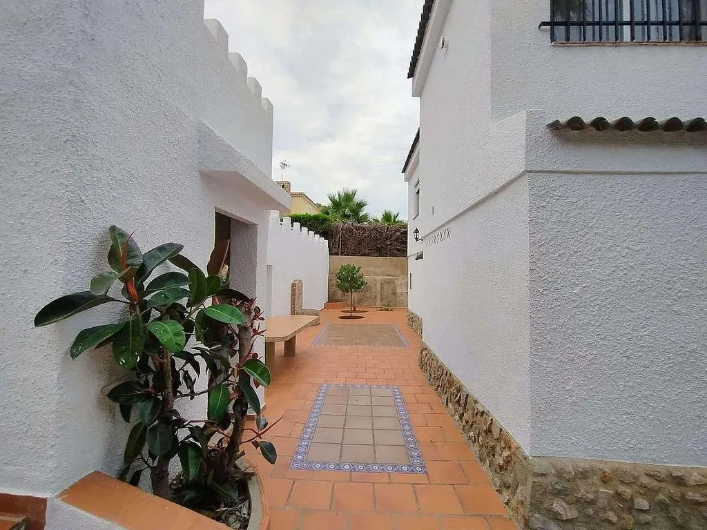 Jardin - Chalet with Pool and Terrace in Turís