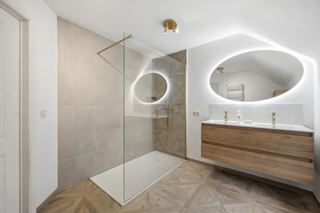 Bagni - Villa with Panoramic Garden in Rotseelaar