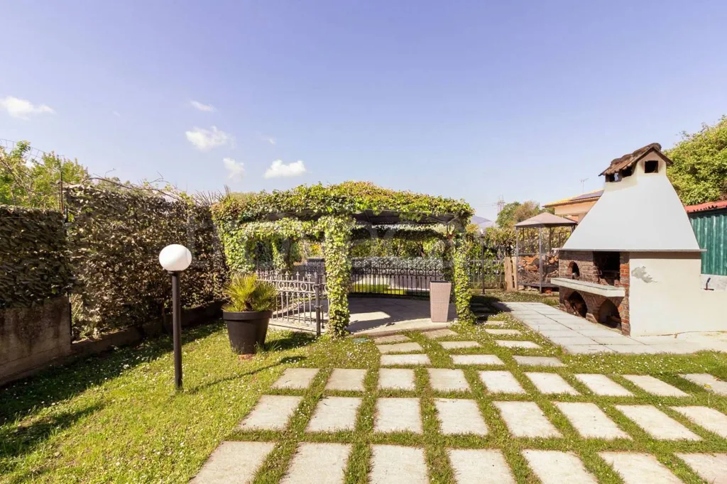 Jardin - Apartment with Terraces in Rosta