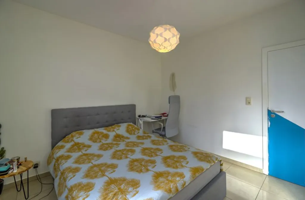 Magamistoad - Two-Bedroom Apartment with Garden Access in Saint-Nicolas