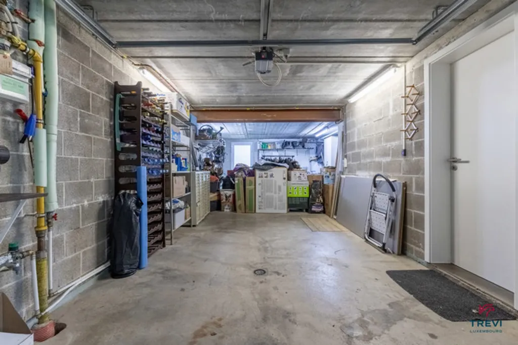 Garage - Maison avec Bureau et Jardin à Luxembourg