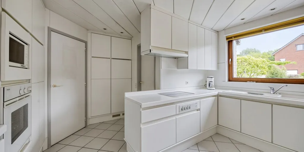 Cuisine - Villa avec Jardin et Garage à Asse