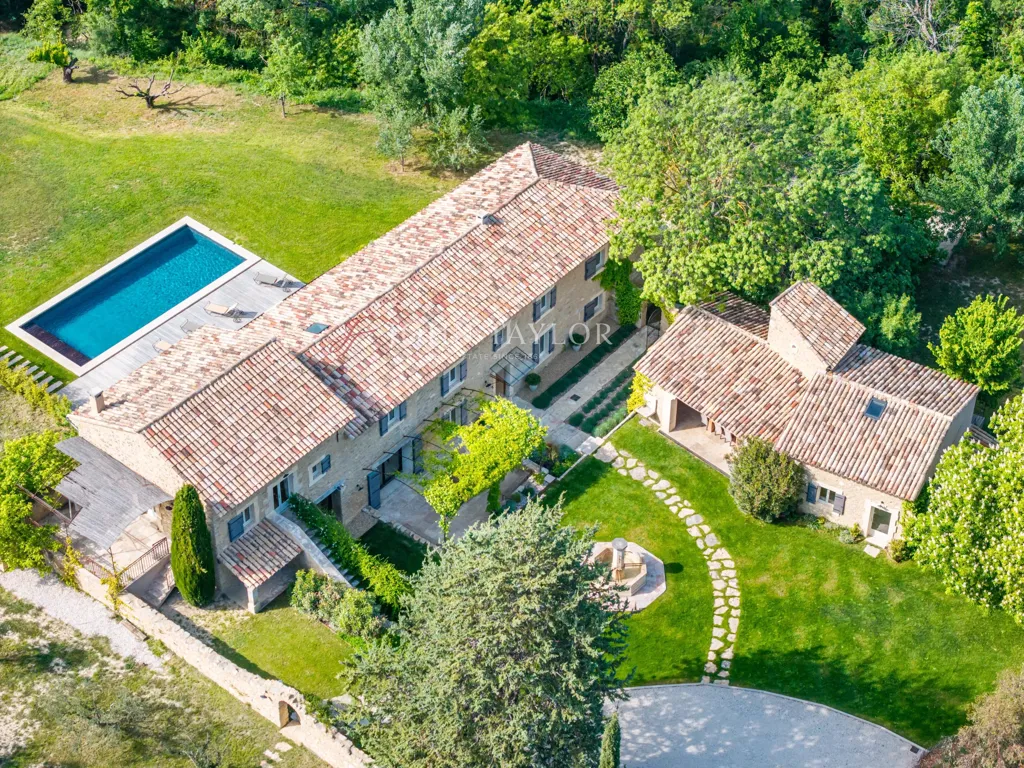 Vue aérienne - Mas de Luxe avec Piscine à Oppède le Vieux
