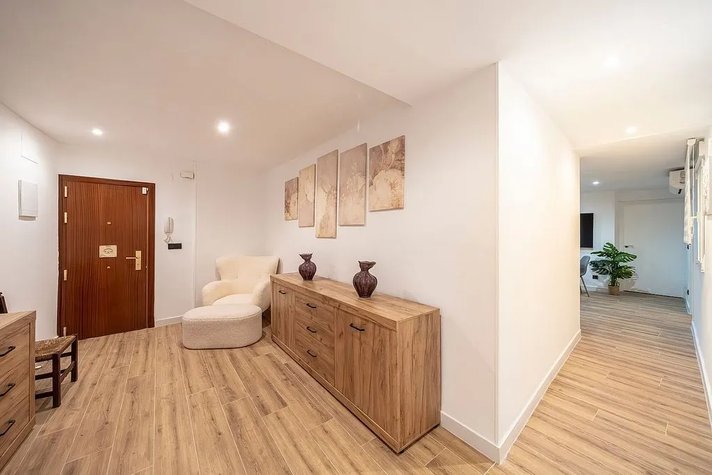 Esik - Modern Flat with Air Conditioning in Madrid Centre