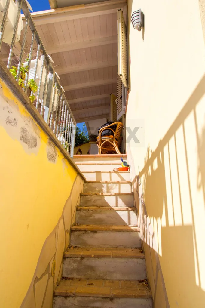 Pièces - Bifamiliar Villa with Terrace in Anzio