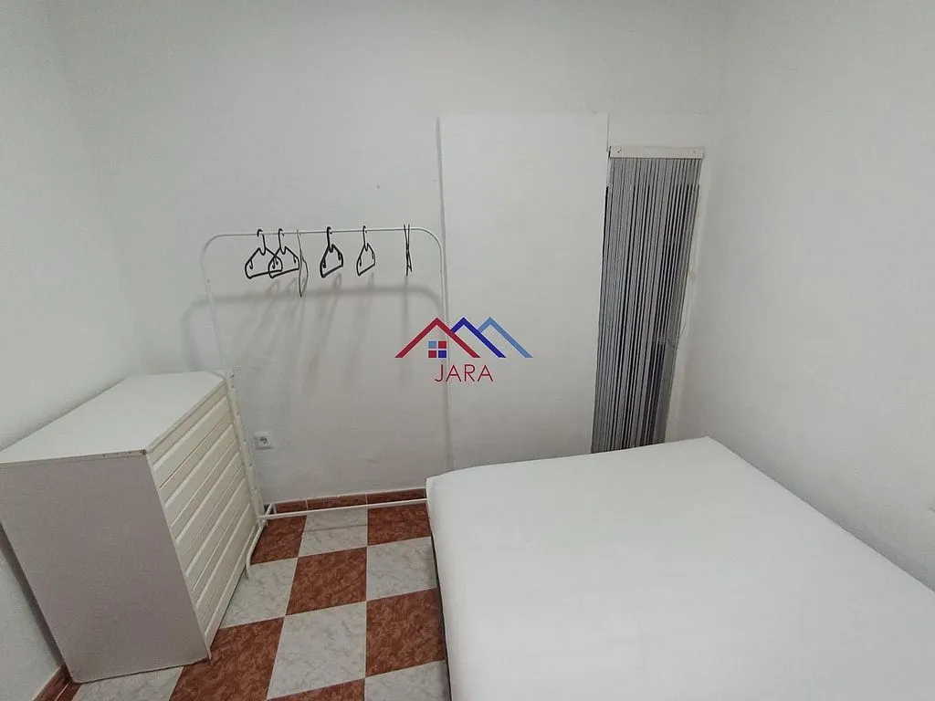 Bedrooms - Furnished Flat in Centre - Jerez de la Frontera