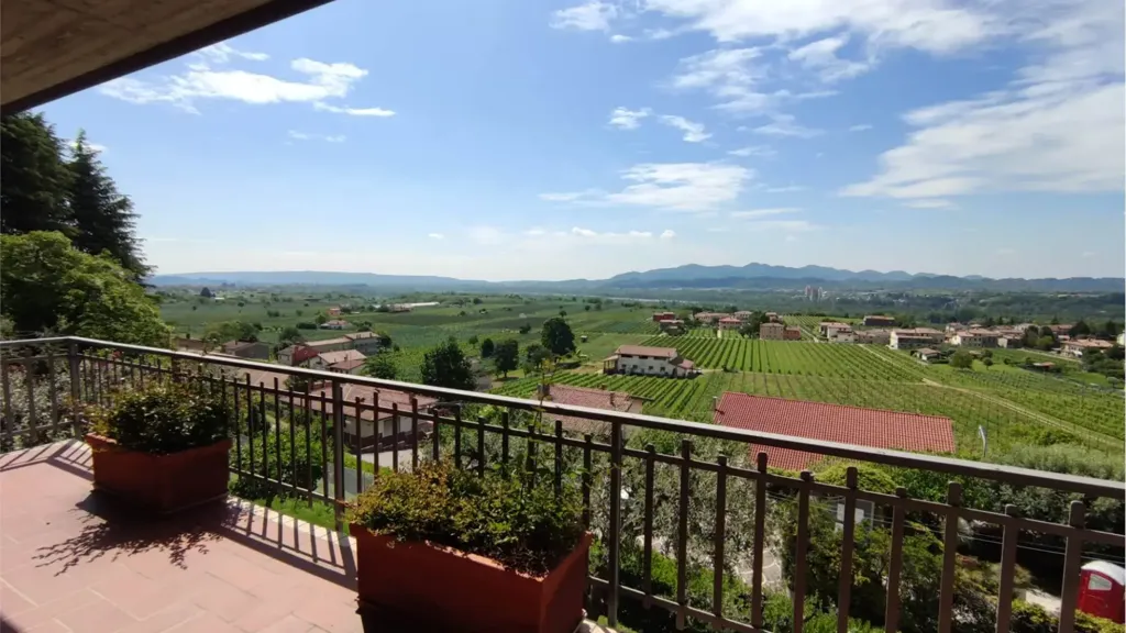 Rõdu - Villa with Panoramic View in Valdobbiadene