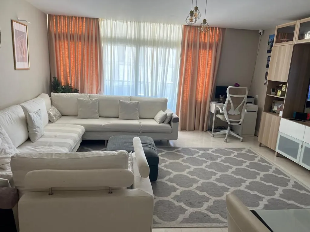 Elutuba - Apartment with Pool and Terrace in La Duquesa