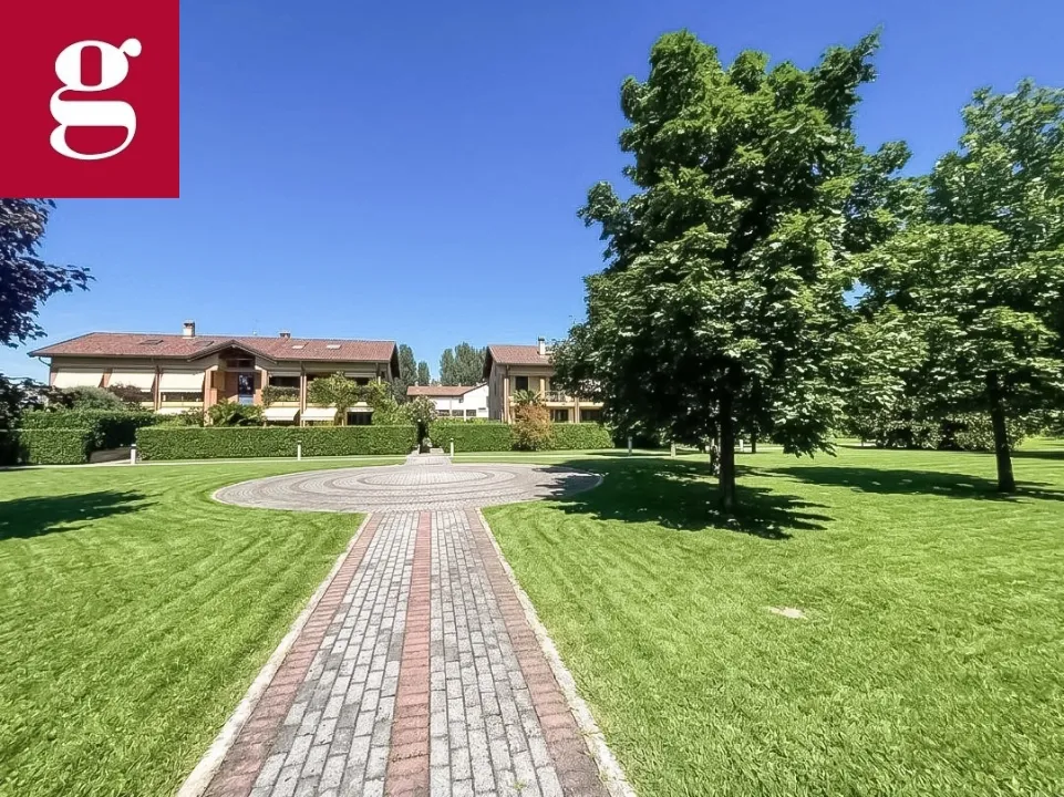 Giardino - Villa with Balcony in Cusago