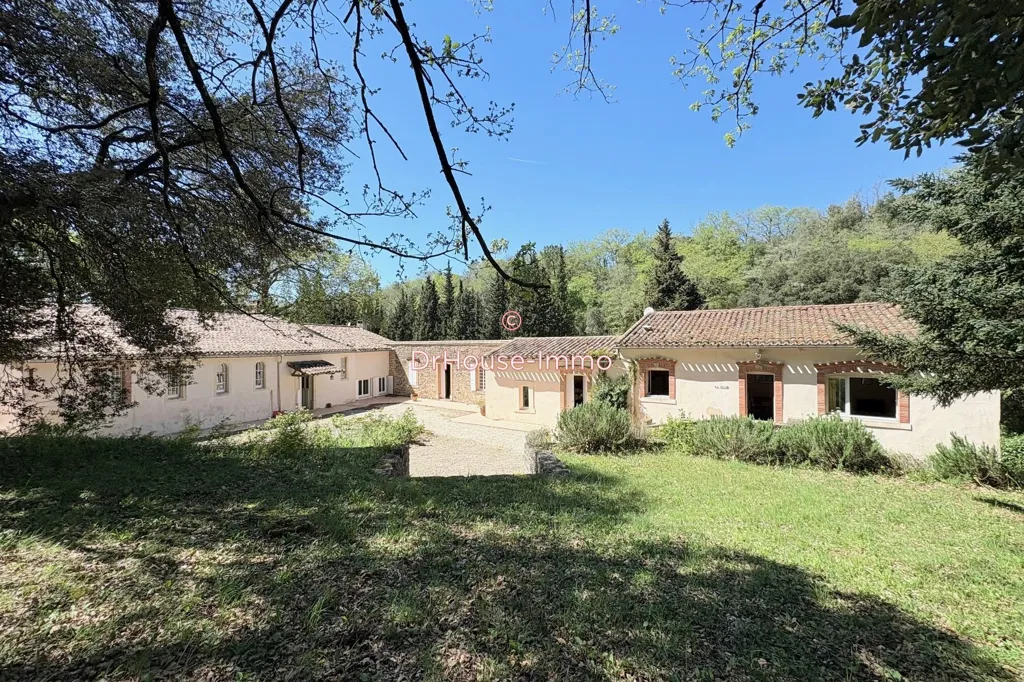 Välivaade - Historic House with Pool in Villelongue