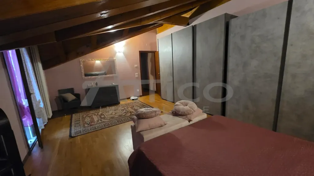 Magamistoad - Recent Duplex with Terrace in Rovigo