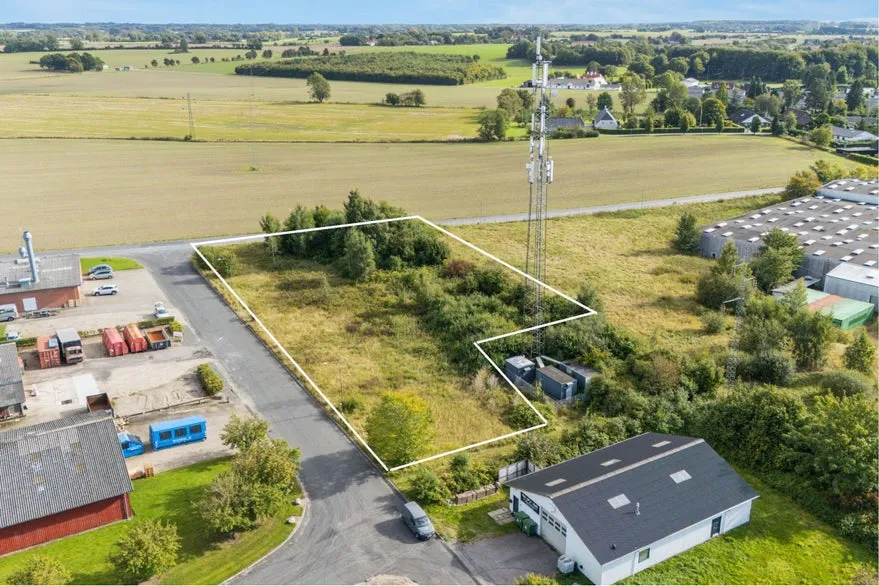 Õhuvaade - Commercial Plot in Nørre Lyndelse