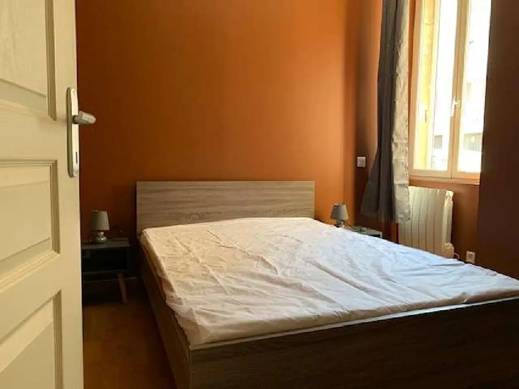 Chambres - Appartement Rénové Rez-de-Chaussée Dijon Centre