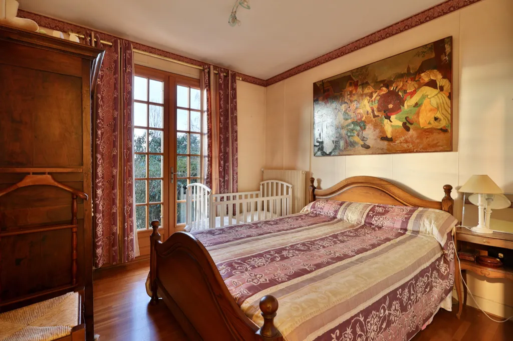 Magamistoad - House with Garden on Large Parcel in Lissieu