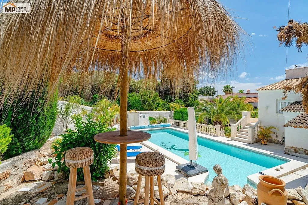 Bassein - Chalet with Pool and Terrace in Playa Fossa