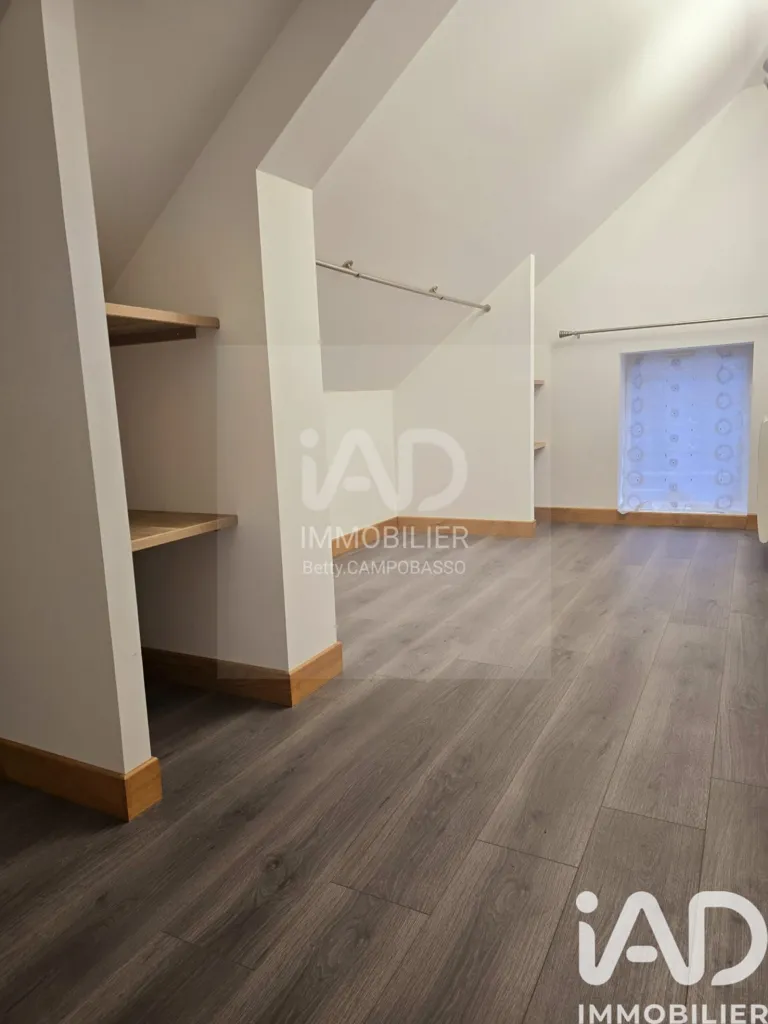 Stanze - Semi-detached House with Garden in Raismes