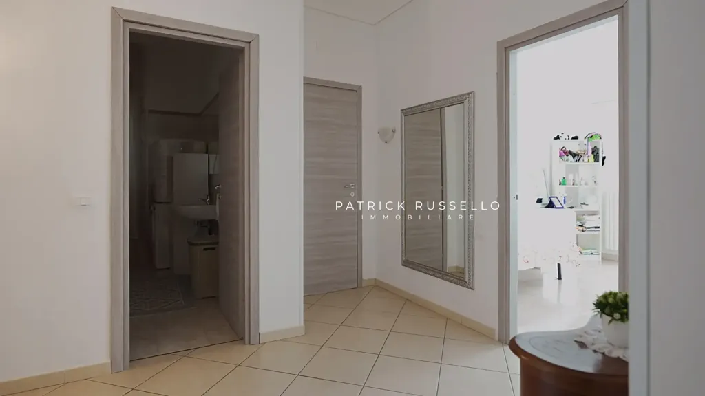 hallway_entrance