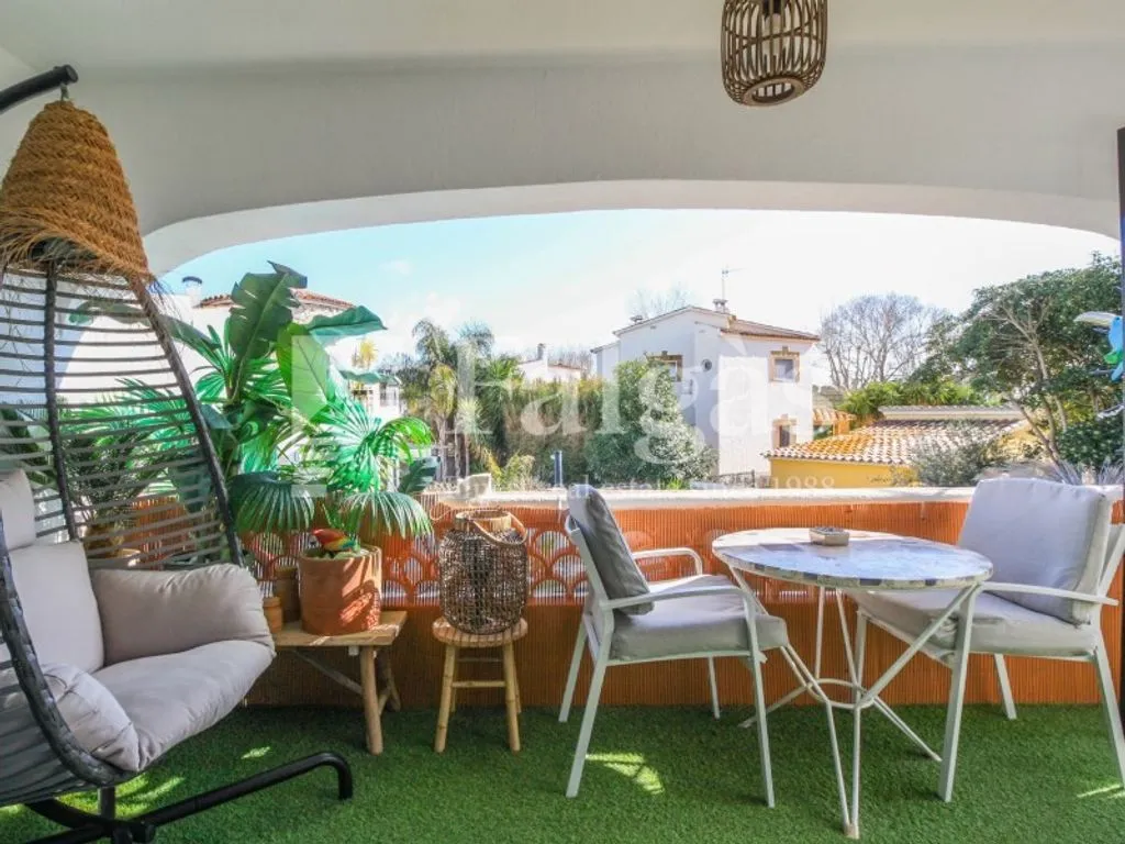 Terrasse - Luxury House with Pool in Empuriabrava