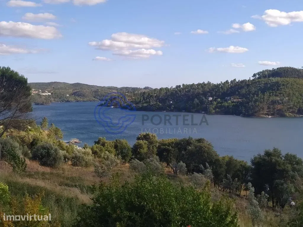 Aed - Construction Plot with Two Levels in Tomar