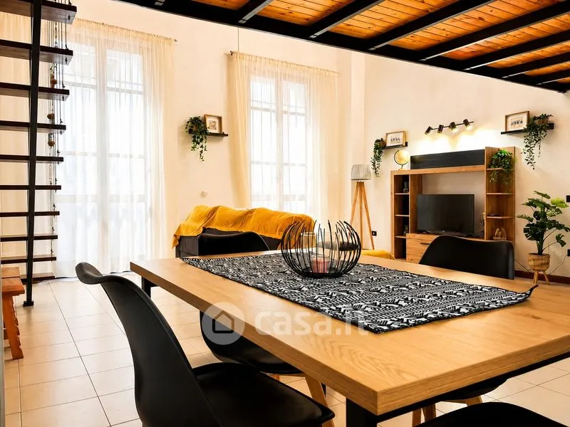 Salle à manger - Rearranged Loft with Balcony in Cagliari