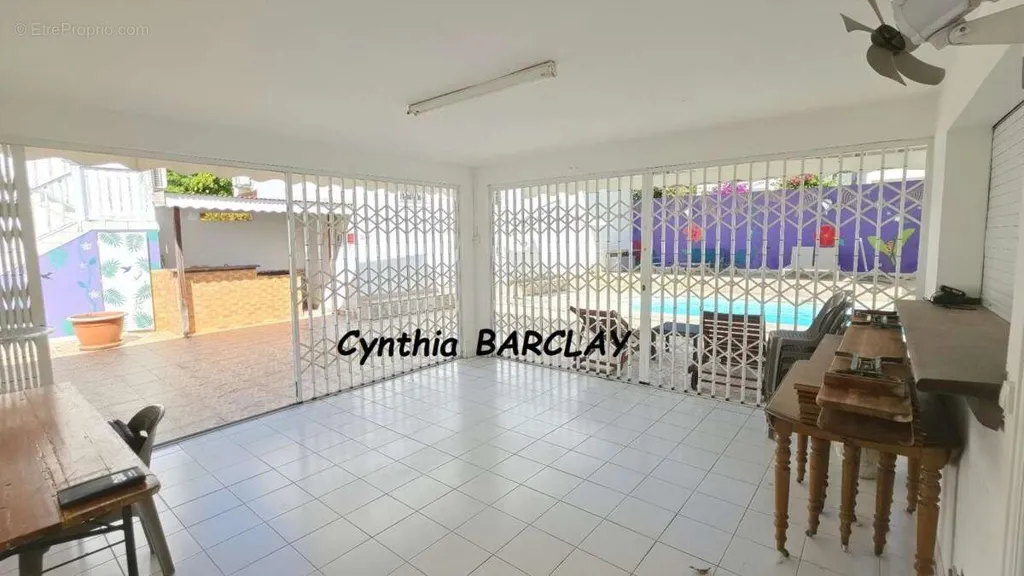 Terrasse - Ensemble Immobilier avec Piscine à Le Carbet