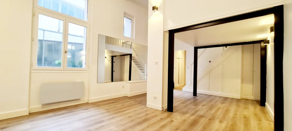 Living Room - Studio with Private Courtyard in Paris 75017