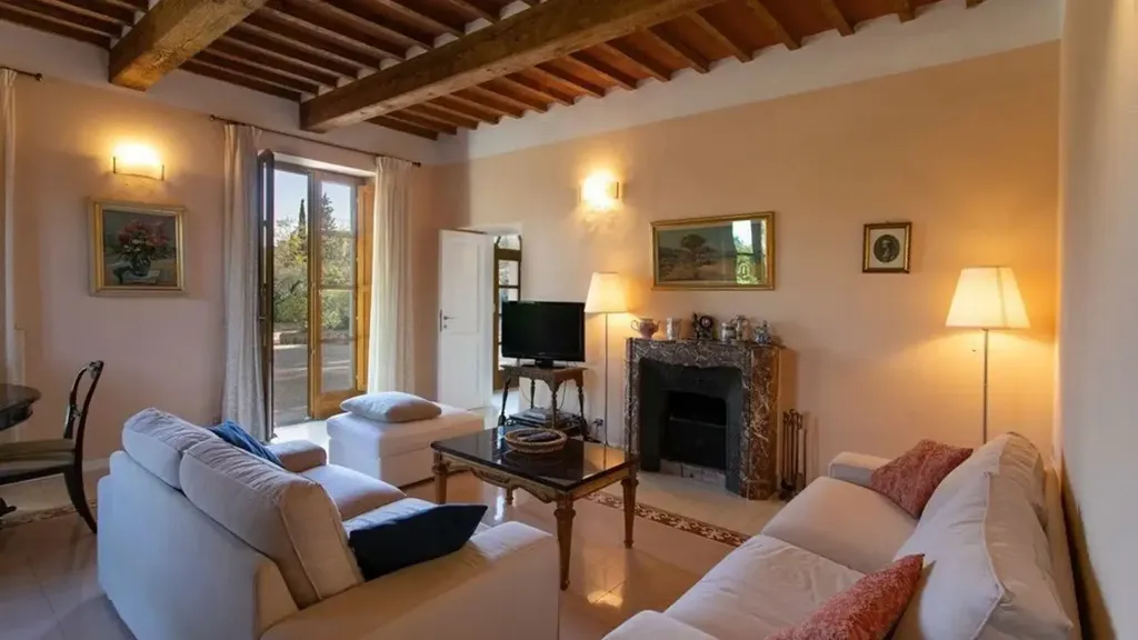 Elutuba - Historic Villa with Pool in Porto Azzurro
