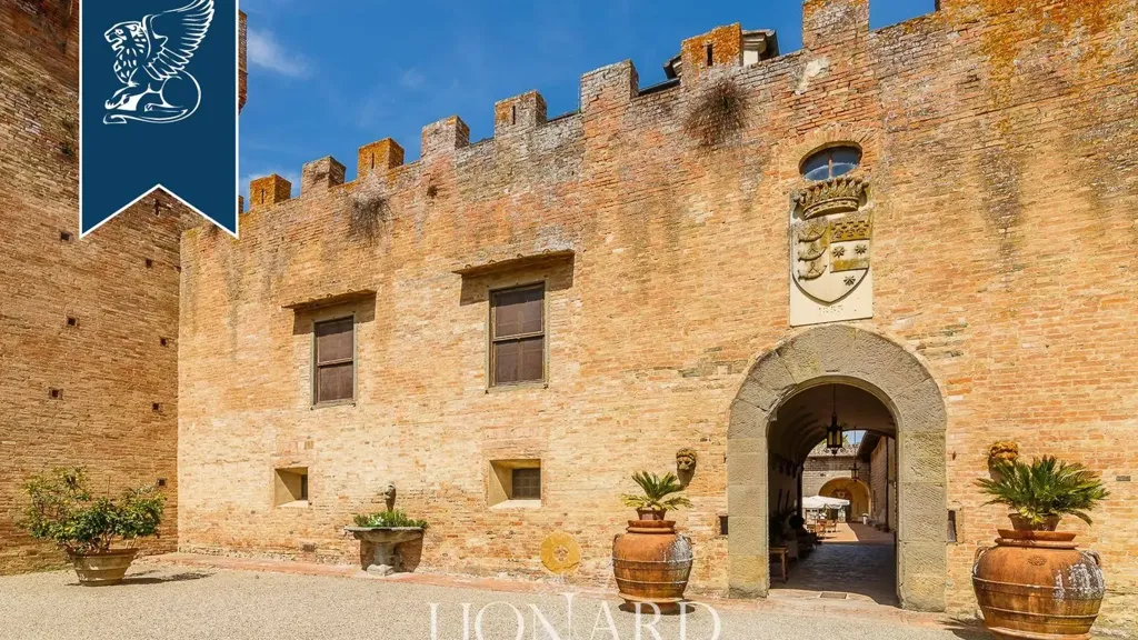 Jardin - Historic Castle with Vineyards near Florence