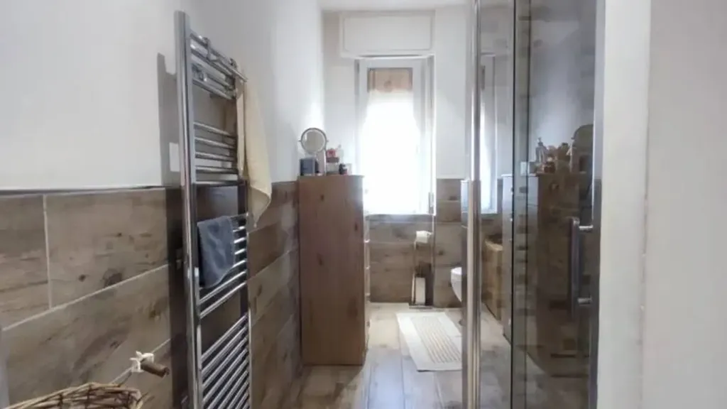 Salles de bain - Recently Refined Apartment with Terraces in Castelfiorentino