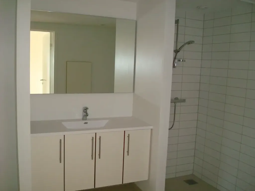 Vannitoad - Three-Bedroom Flat in Aabybro