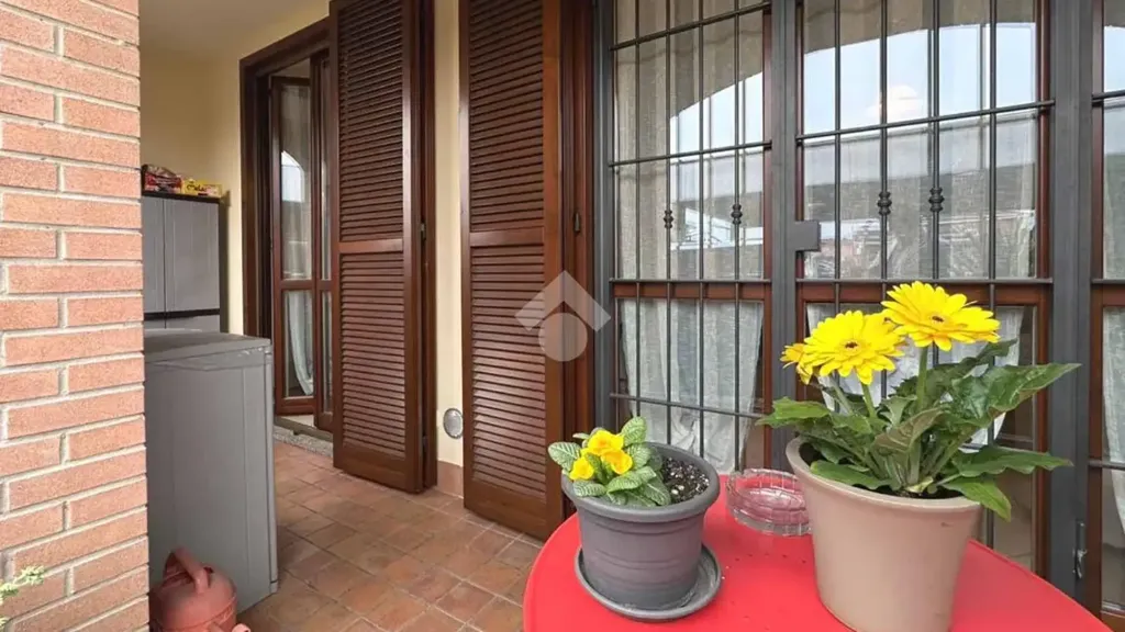 Terrasse - Attico with Balcony in Crespiatica