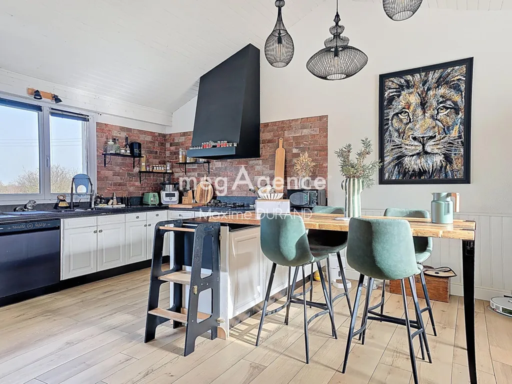 Cuisine - Maison Rénovée avec Piscine à Cholet