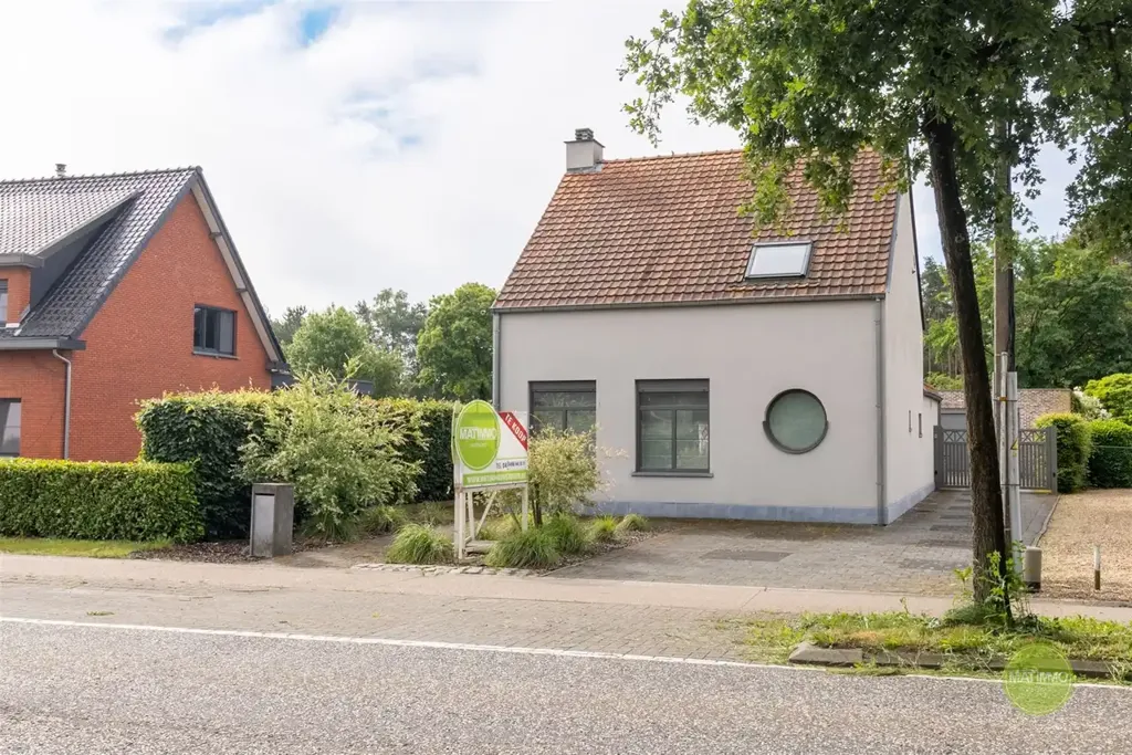 Esterno - House with Large Garden in Mol