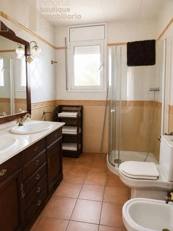 Vannitoad - Chalet with Sea View and Pool in Calella
