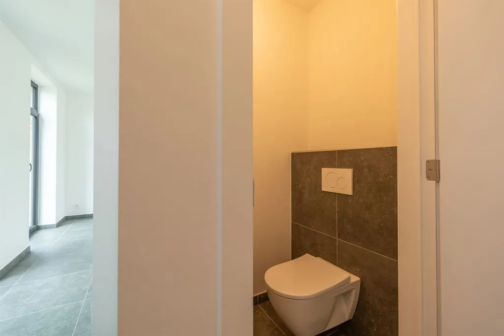 Bathrooms - New Build with Garden in Central Location