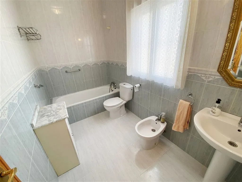 Salles de bain - Spacious Adjoined Villa with Terrace in Zurgena