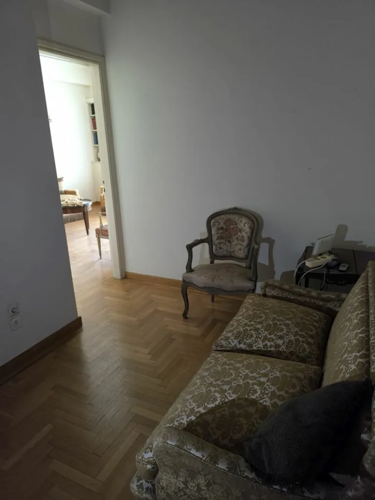 Elutuba - Front-Facing Apartment near National Museum, Athens