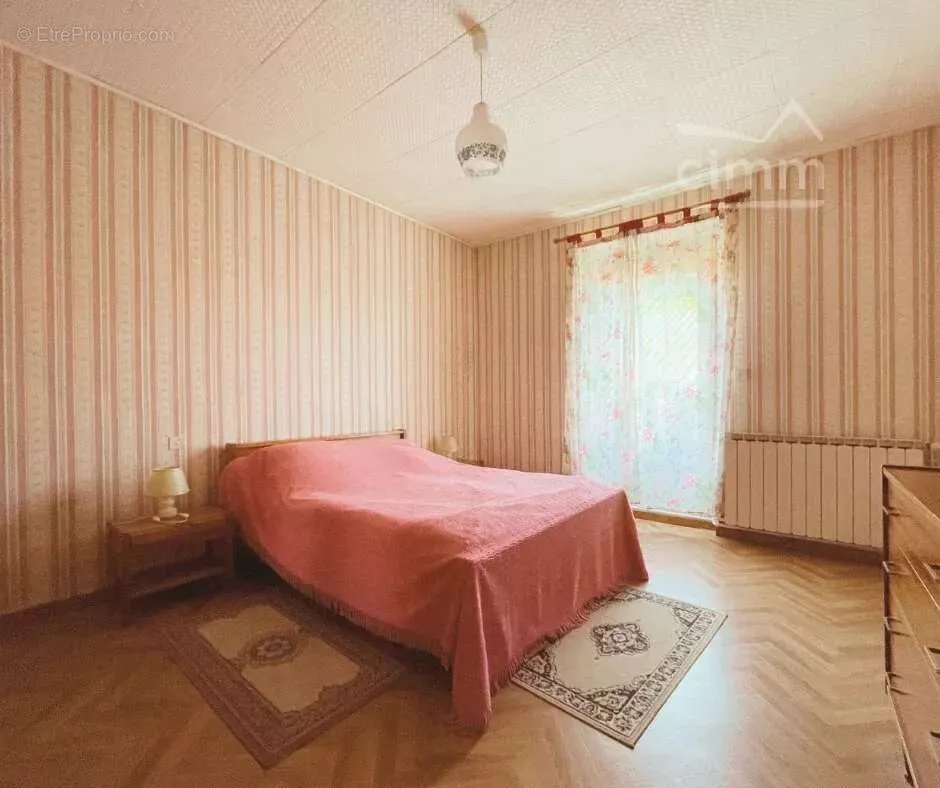 Magamistoad - Charming Village House with Courtyard in St Rambert