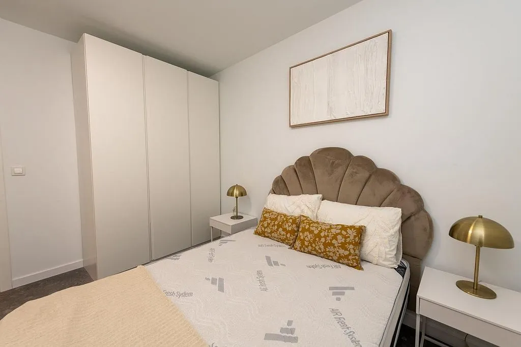 Magamistoad - Contemporary Flat with South View in Ensanche