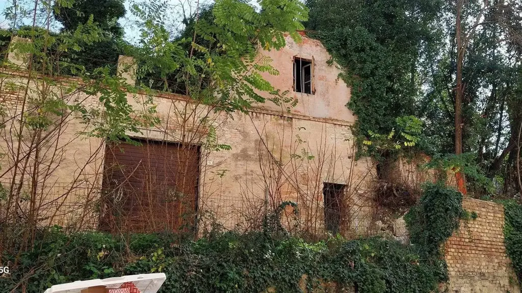 Välivaade - Old Kiln House with Garden in Ancona