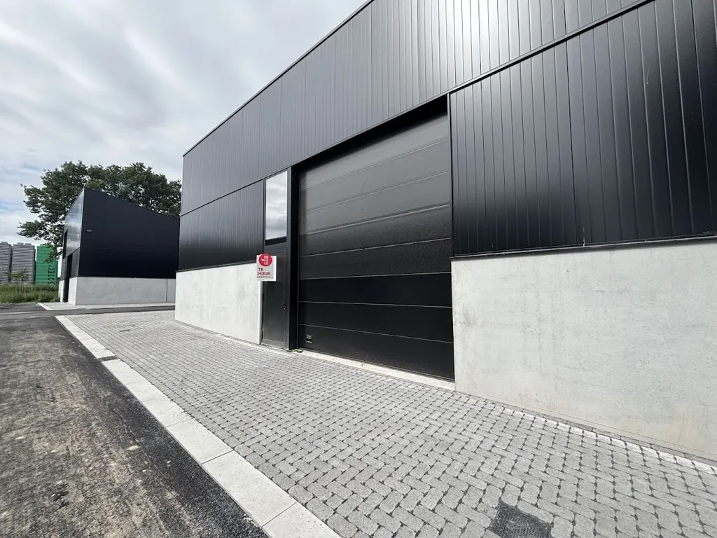 Extérieur - Unité Commerciale avec Parking à Zwevegem