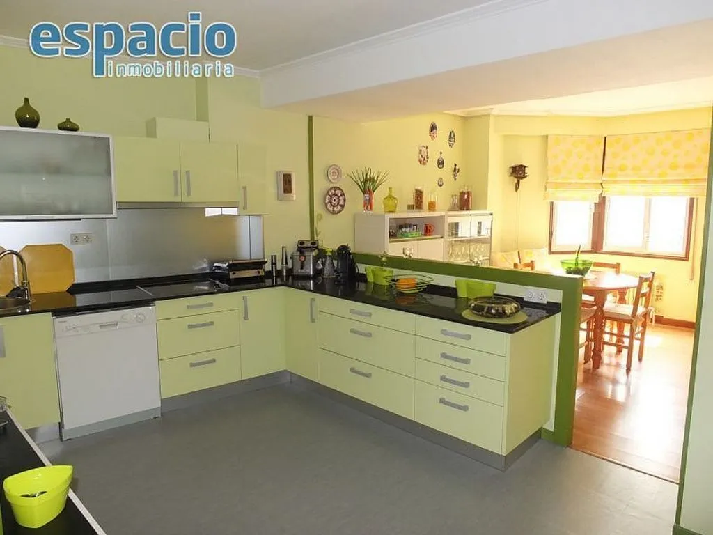 Cuisine - Apartment with South-West View in Ponferrada