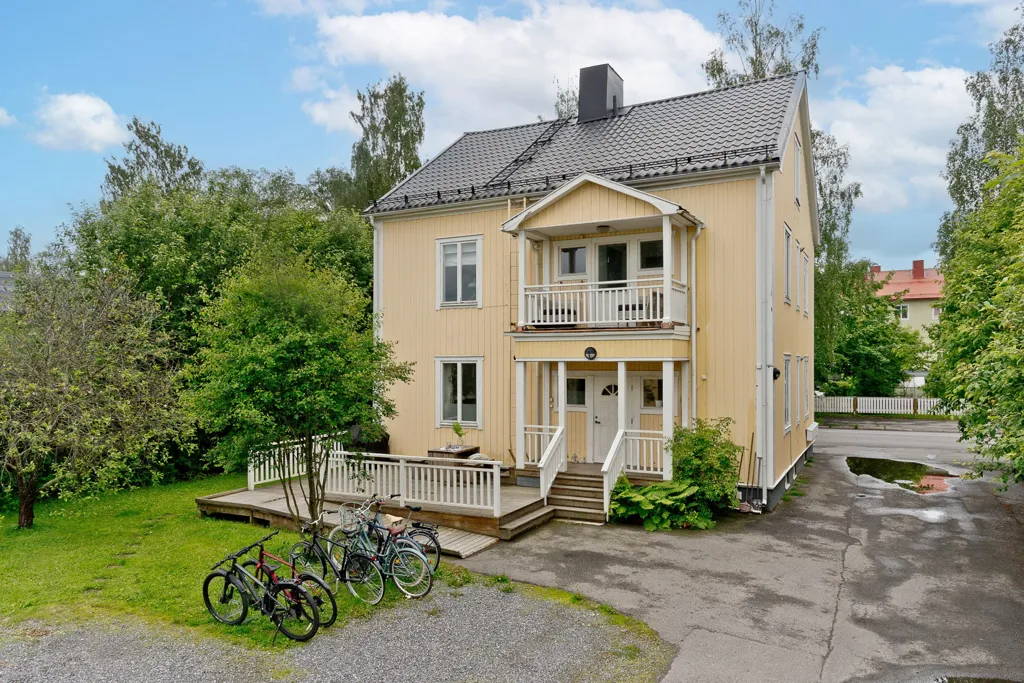 Exterior - Charming Apartment with Courtyard in Umeå
