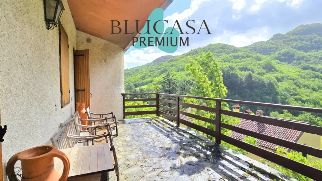 Rõdu - Terraced House with Fireplace in Bocconi