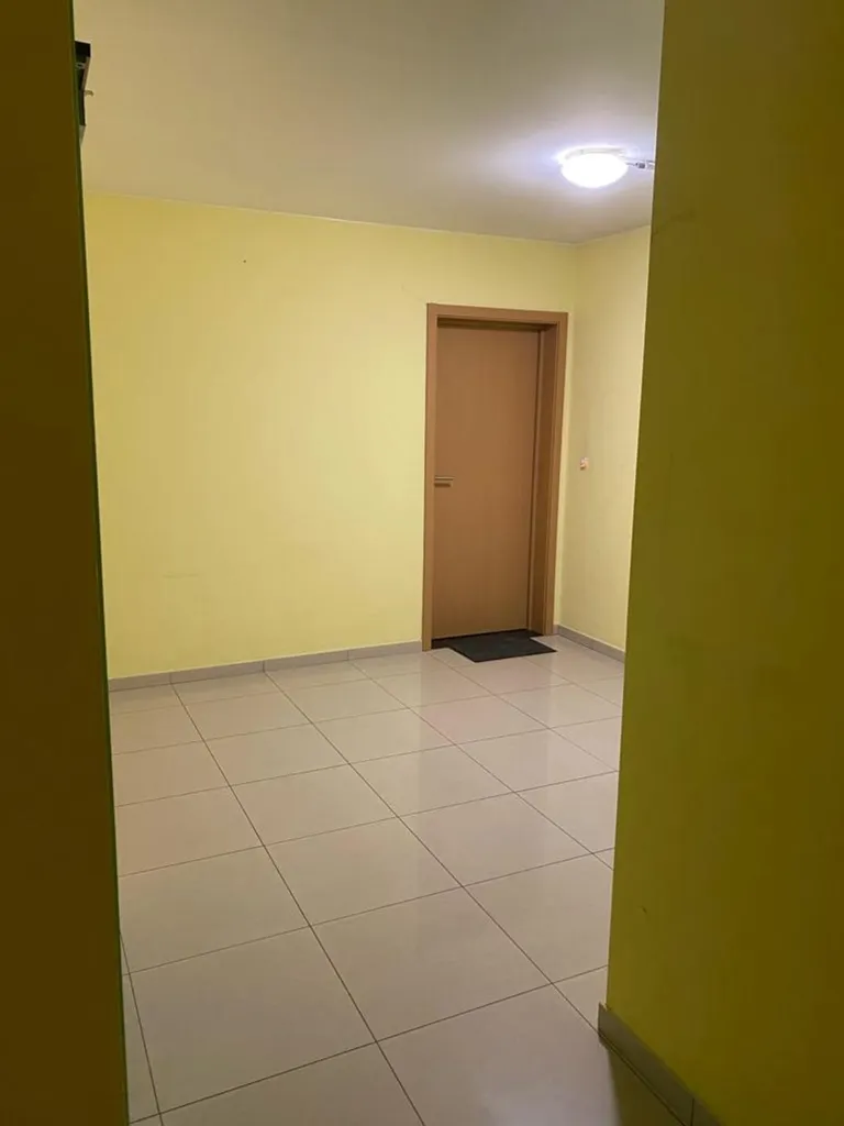 hallway_entrance