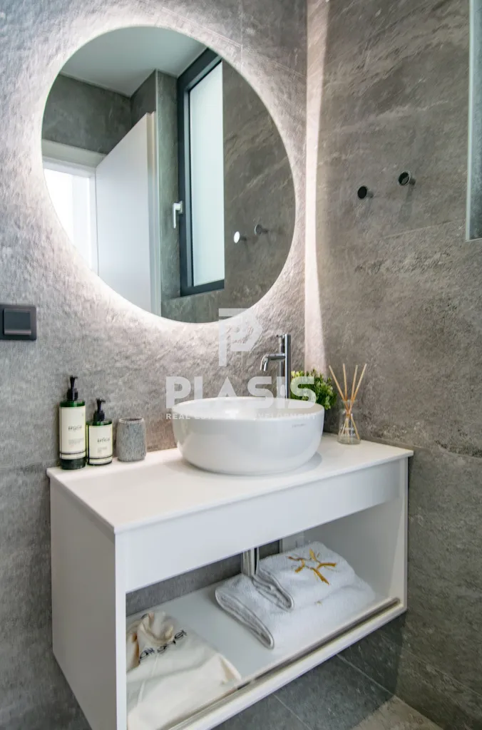 Vannitoad - Newly Built Cave Villas with Private Pools in Lefkada