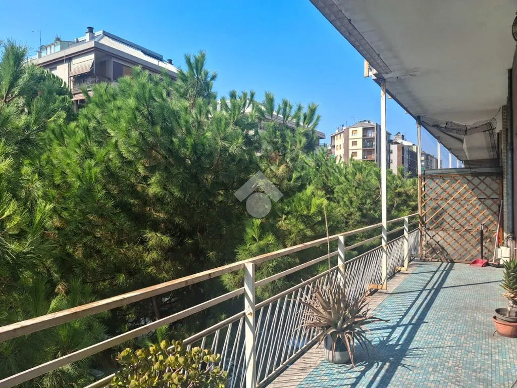 Balcon - Apartment with Balcony in Savona