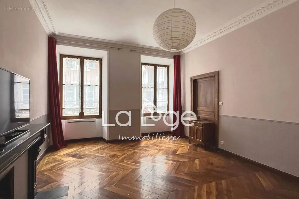 Séjour - Appartement Centre-Ville avec Balcon à Gap
