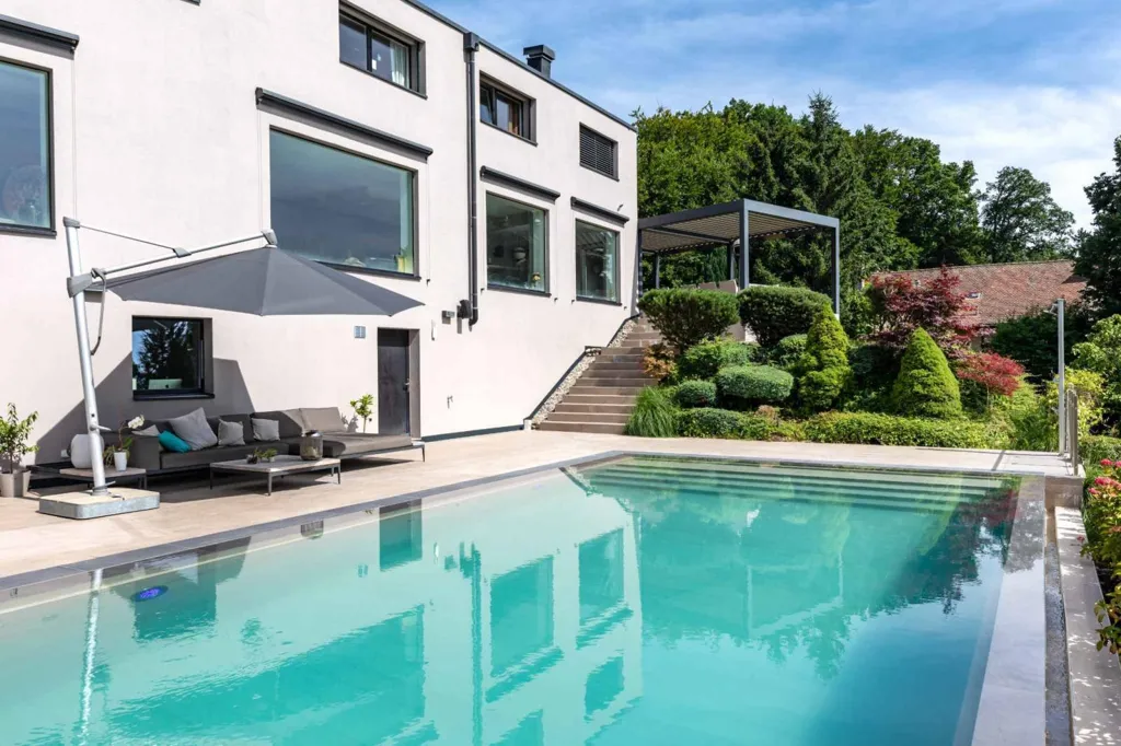 Bassein - Modern Villa with Lake View in Residential Area