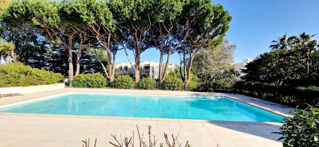 Piscina - Studio with Balcony in Antibes